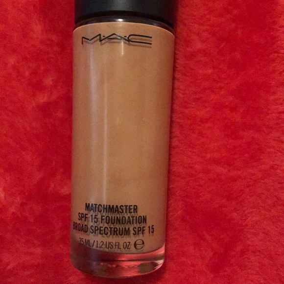 Mac foundation - Picture 2 of 3